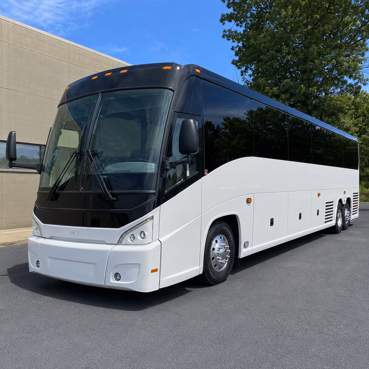 hotel and convention shuttle buses in olathe to kci