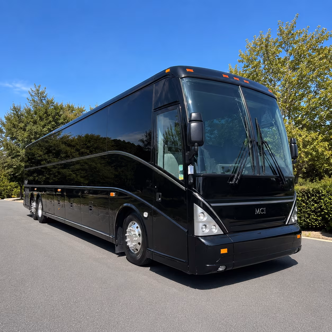 military shuttle buses serving fort leavenworth and the olathe area